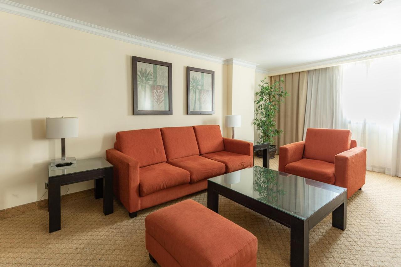 Dominican Fiesta Hotel Santo Domingo Exteriér fotografie A living room