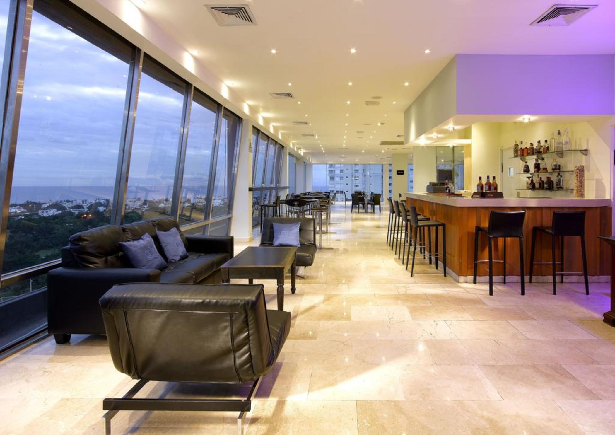 Dominican Fiesta Hotel Santo Domingo Exteriér fotografie Skyline Bar